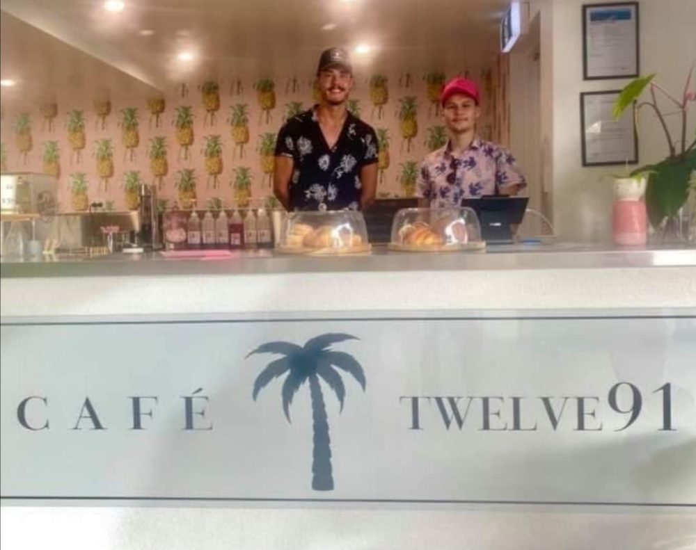 Pacific Surf Life Saving Club Over 75 Years Proudly Serving the Palm Beach Community Cafe1291 Servery